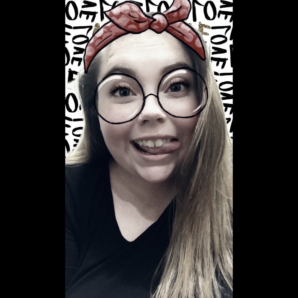 Meet your Posher, Alissia